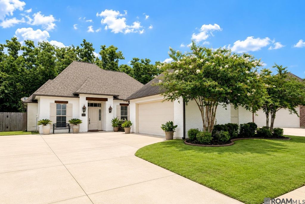 37378 Cypress Hollow Ave, Prairieville, LA 70769