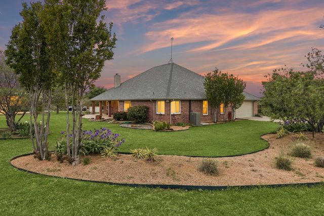 1901 Saw Tooth Court, Haslet, TX 76052