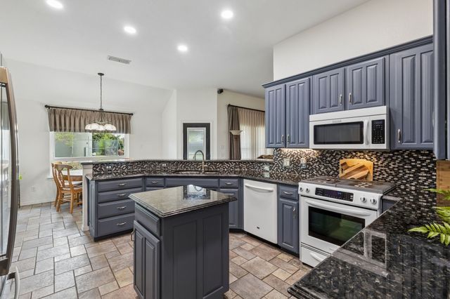 1901 Saw Tooth Court, Haslet, TX 76052