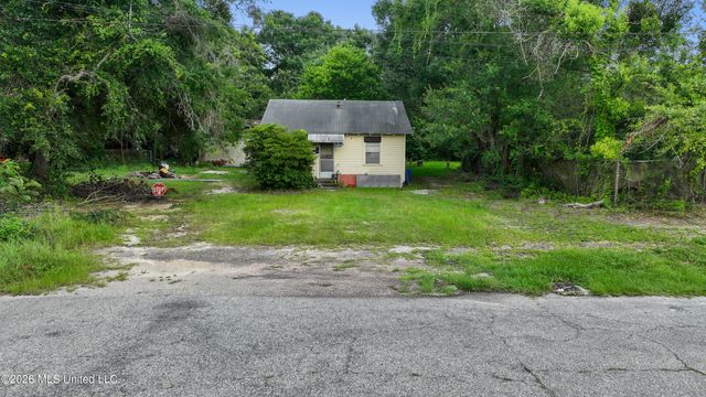 1918 Pass Road, Gulfport, MS 39501