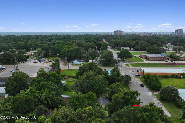 1918 Pass Road, Gulfport, MS 39501