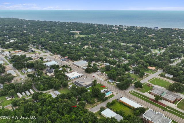 1918 Pass Road, Gulfport, MS 39501