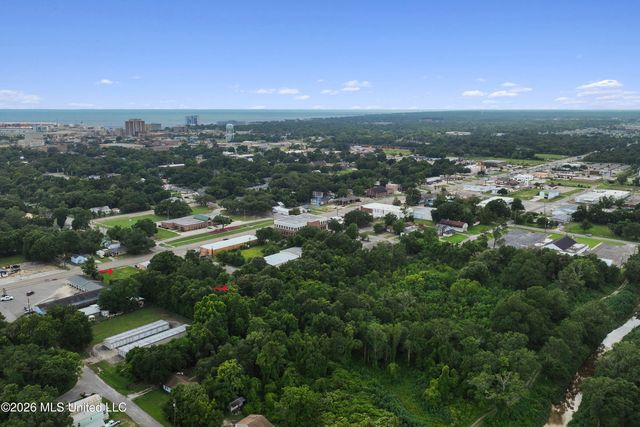 1918 Pass Road, Gulfport, MS 39501
