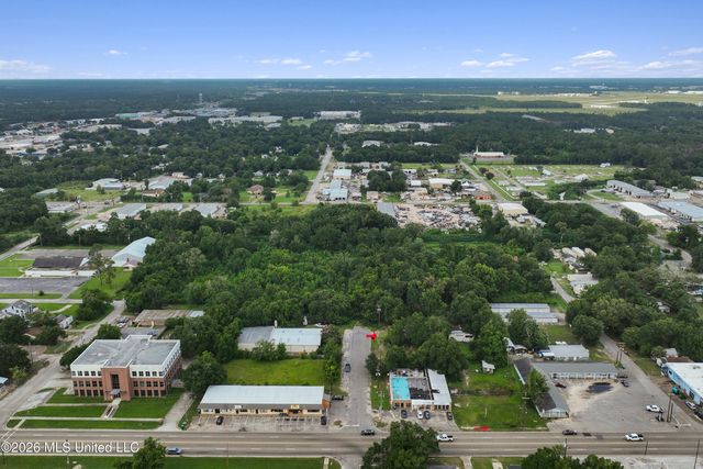 1918 Pass Road, Gulfport, MS 39501