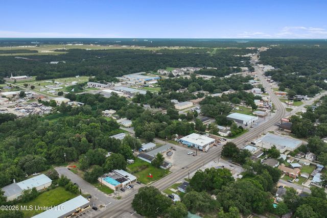 1918 Pass Road, Gulfport, MS 39501