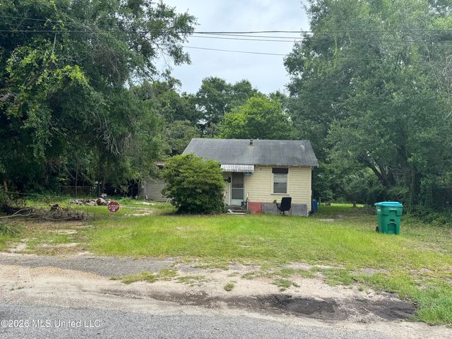 1918 Pass Road, Gulfport, MS 39501