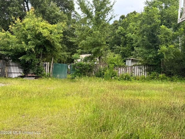 1918 Pass Road, Gulfport, MS 39501