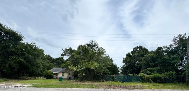 1918 Pass Road, Gulfport, MS 39501