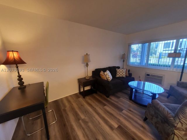 600 Layne Blvd 118, Hallandale Beach, FL 33009