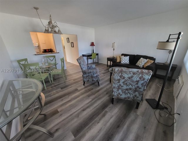 600 Layne Blvd 118, Hallandale Beach, FL 33009