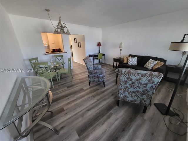 600 Layne Blvd 118, Hallandale Beach, FL 33009