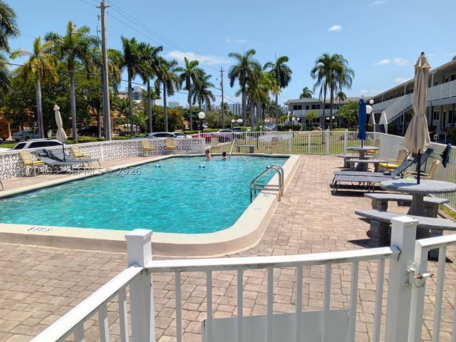 600 Layne Blvd 118, Hallandale Beach, FL 33009