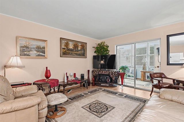 100 GLENNES LANE 204, Dunedin, FL 34698
