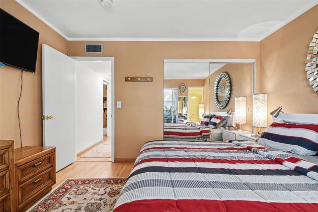 100 GLENNES LANE 204, Dunedin, FL 34698