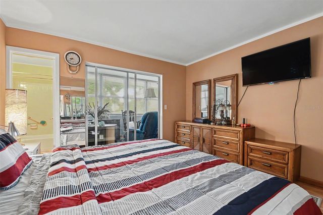 100 GLENNES LANE 204, Dunedin, FL 34698