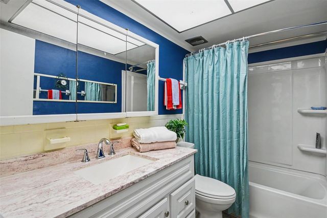 100 GLENNES LANE 204, Dunedin, FL 34698