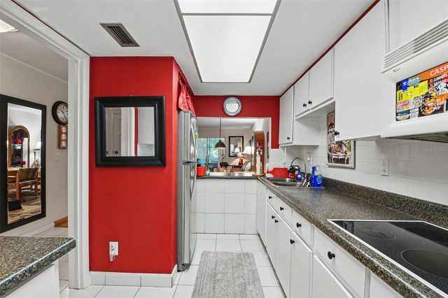100 GLENNES LANE 204, Dunedin, FL 34698