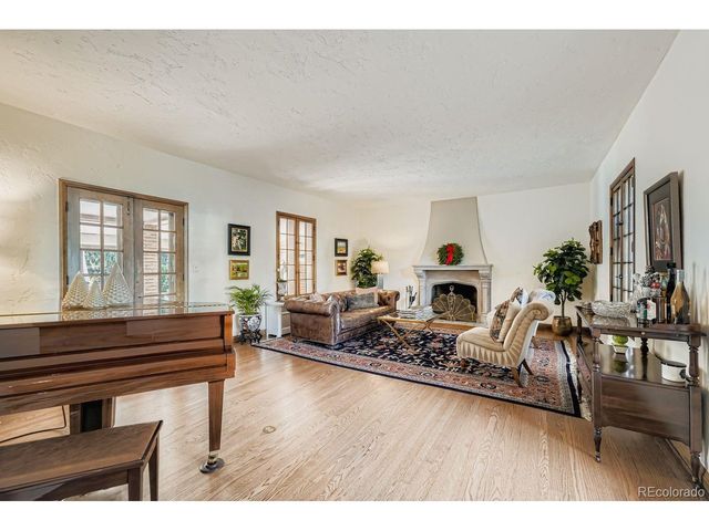 2124 E 4th Ave, Denver, CO 80206