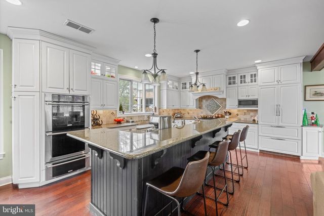 1936 LENAPE RD, West Chester, PA 19382