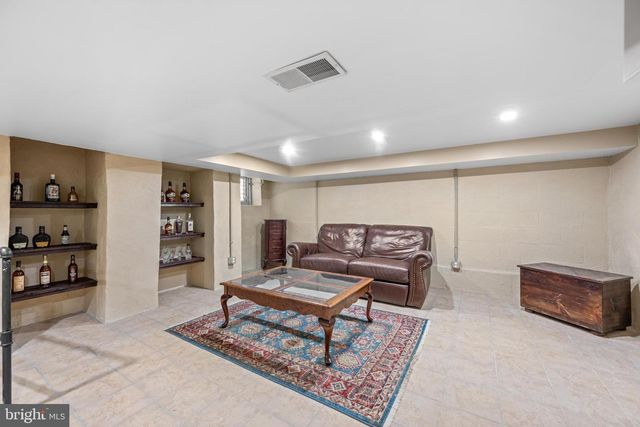 1936 LENAPE RD, West Chester, PA 19382