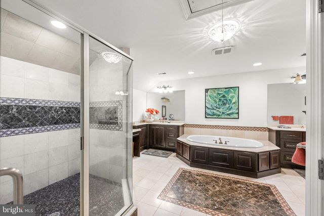 1936 LENAPE RD, West Chester, PA 19382