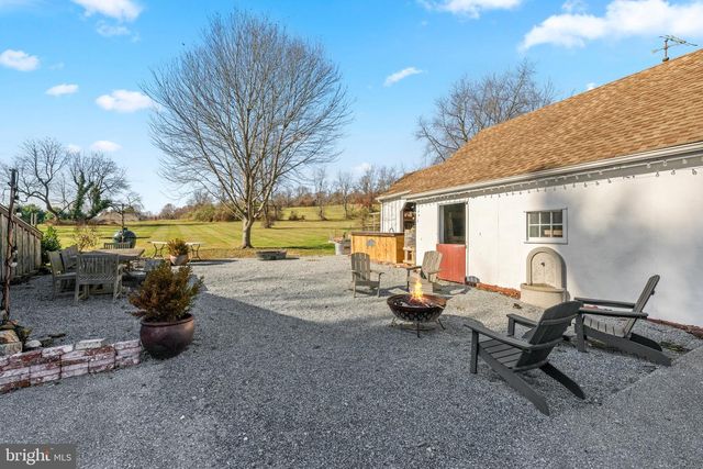 1936 LENAPE RD, West Chester, PA 19382