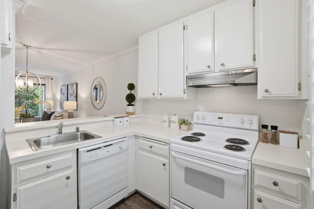 449 Alberto Way C134, Los Gatos, CA 95032