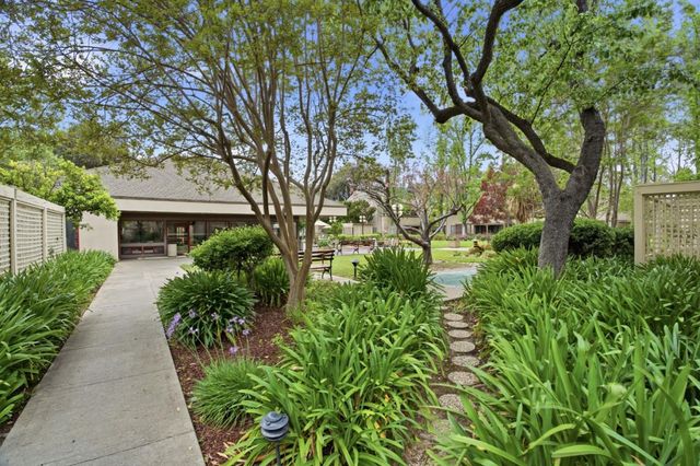 449 Alberto Way C134, Los Gatos, CA 95032