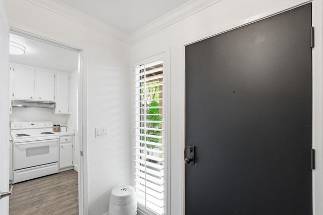 449 Alberto Way C134, Los Gatos, CA 95032