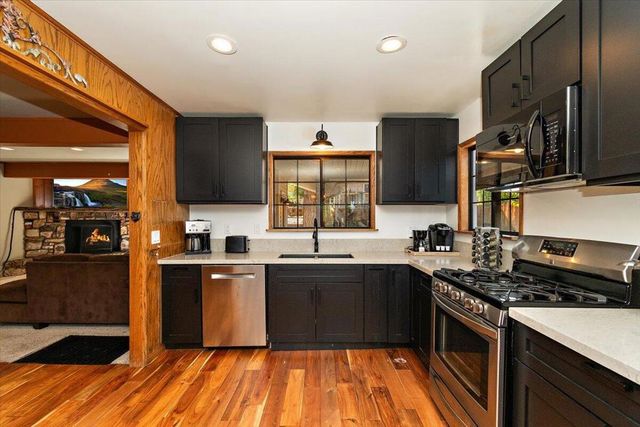 667 Talmadge Road, Big Bear, CA 92315