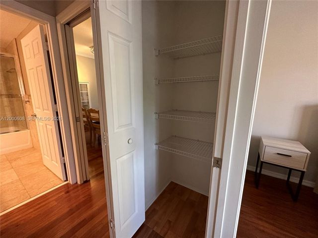 6841 SW 44th St 209, Miami, FL 33155