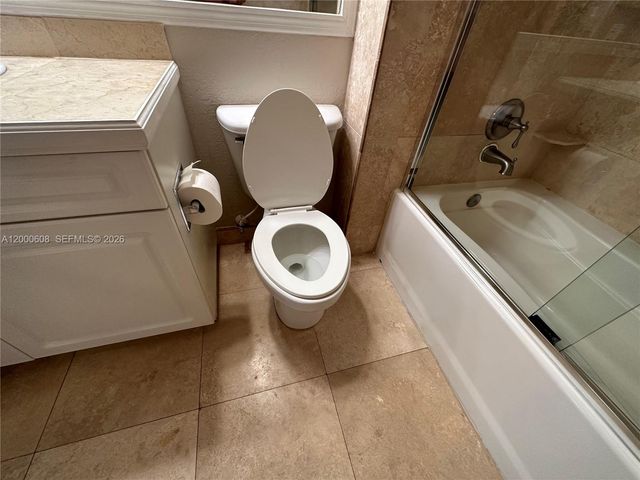 6841 SW 44th St 209, Miami, FL 33155