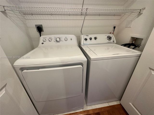 6841 SW 44th St 209, Miami, FL 33155