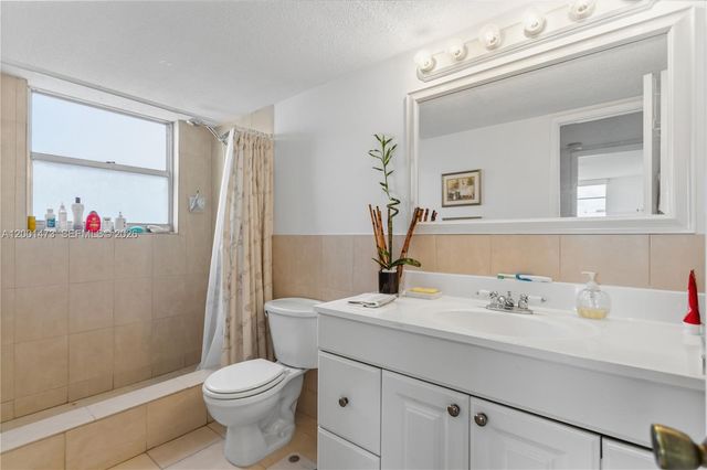 2851 NE 183rd St 502E, Aventura, FL 33160
