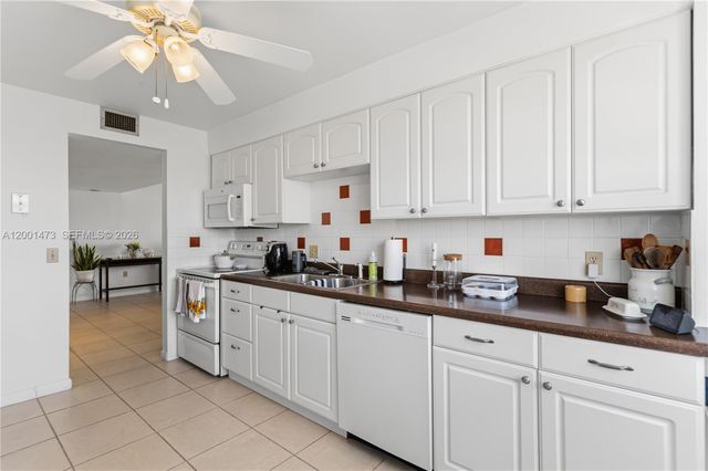 2851 NE 183rd St 502E, Aventura, FL 33160