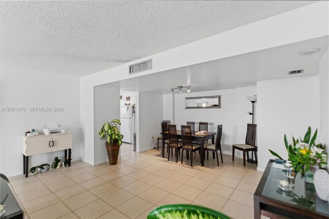 2851 NE 183rd St 502E, Aventura, FL 33160