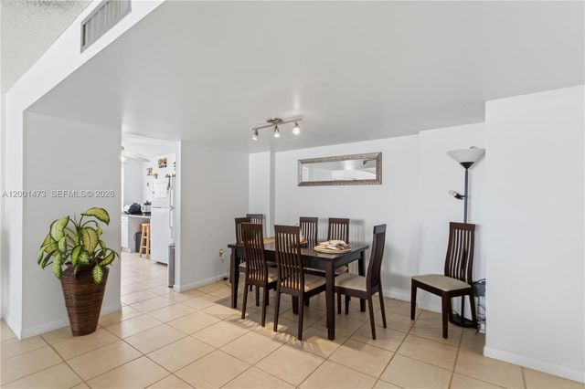 2851 NE 183rd St 502E, Aventura, FL 33160