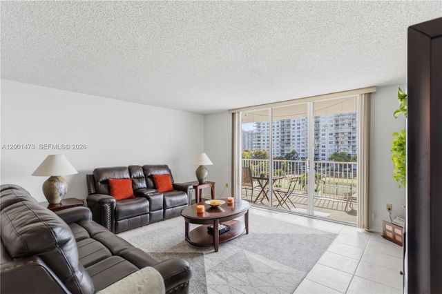 2851 NE 183rd St 502E, Aventura, FL 33160