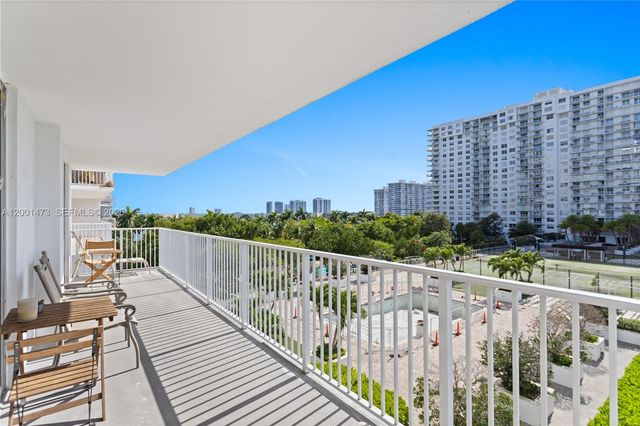 2851 NE 183rd St 502E, Aventura, FL 33160