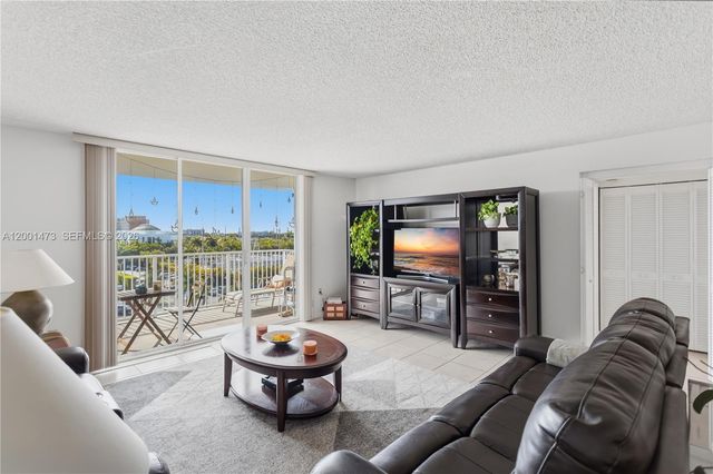 2851 NE 183rd St 502E, Aventura, FL 33160