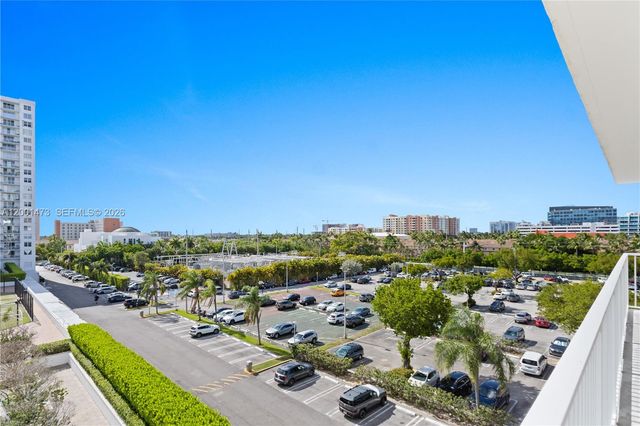 2851 NE 183rd St 502E, Aventura, FL 33160