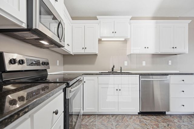 1091 Churchill Place, Shoreview, MN 55126