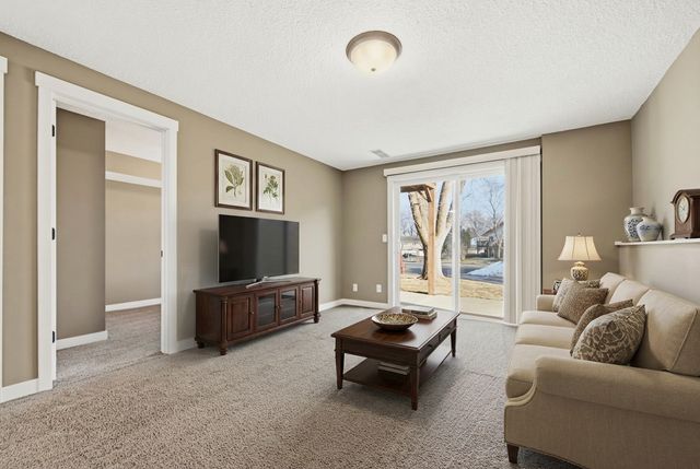 1091 Churchill Place, Shoreview, MN 55126