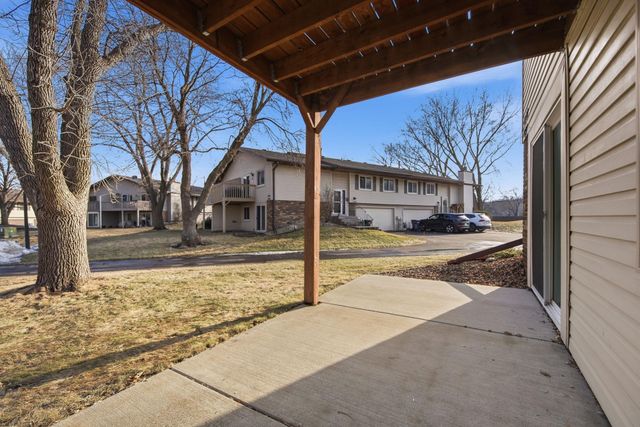 1091 Churchill Place, Shoreview, MN 55126