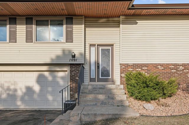 1091 Churchill Place, Shoreview, MN 55126