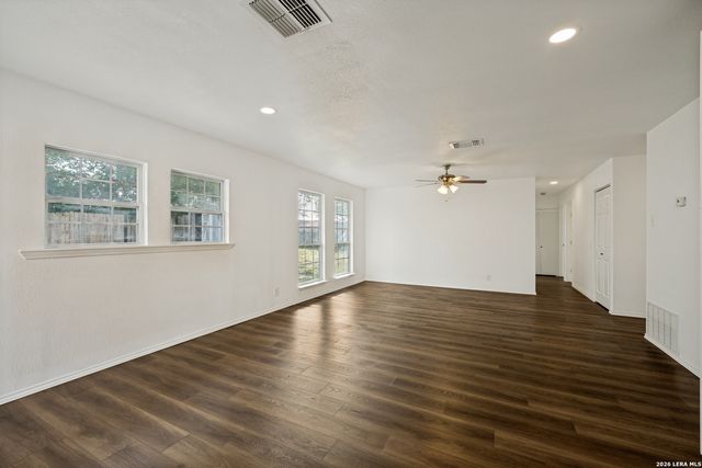 5611 GREEN MANOR ST, San Antonio, TX 78223
