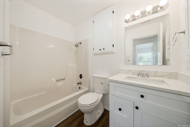 5611 GREEN MANOR ST, San Antonio, TX 78223