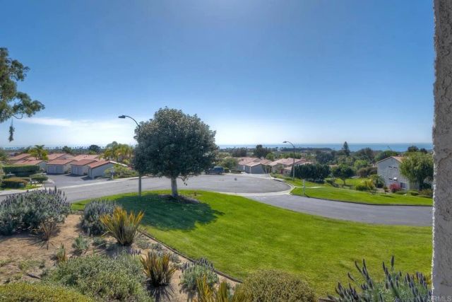 916 Caminito Estrada B, Carlsbad, CA 92011