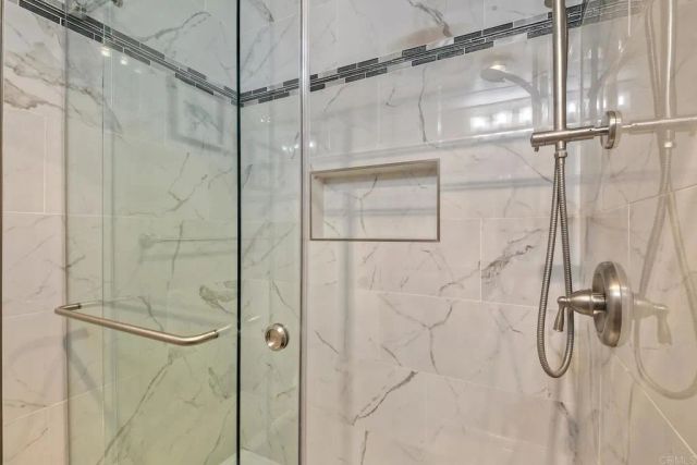 916 Caminito Estrada B, Carlsbad, CA 92011