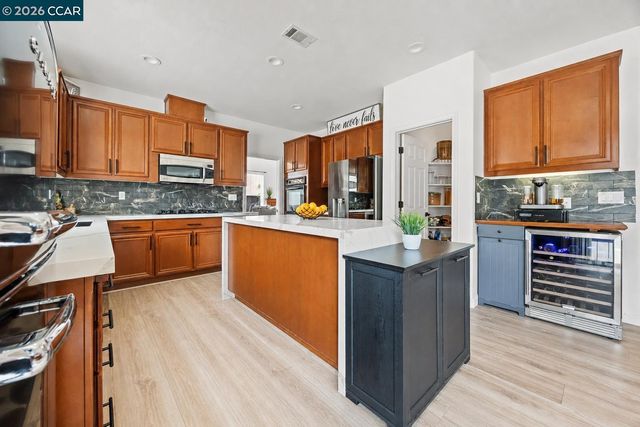 911 Autumn Oak Cir, Concord, CA 94521